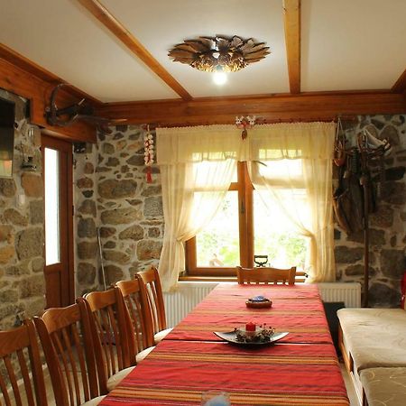 Стаи За Гости Диневи Kalofer Exterior photo