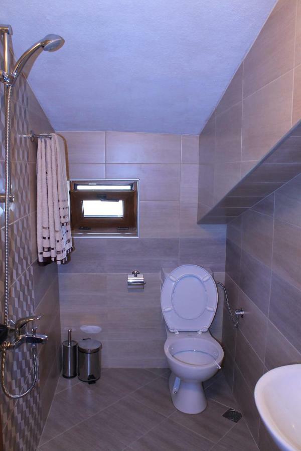 Стаи За Гости Диневи Kalofer Exterior photo