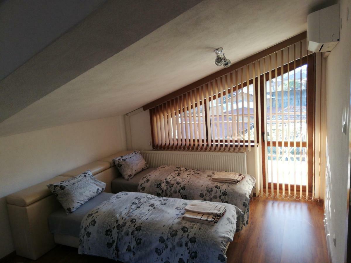 Стаи За Гости Диневи Kalofer Exterior photo